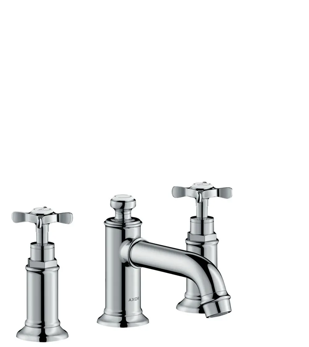 Drei Loch Waschtischarmatur von AXOR mit verchromter Oberfläche, zwei Kreuzgriffen rechts und links sowie einem auslaufenden Wasserhahn in der Mitte.